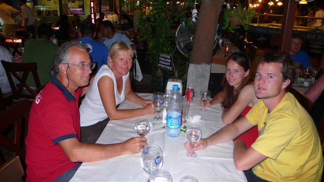 FETHIYE – po obilni večerji